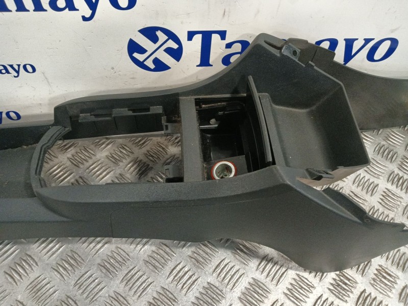Recambio de consola central para seat ibiza iii (6l1) 1.4 tdi referencia OEM IAM 6L1863241 6L0857951 6L1863241M