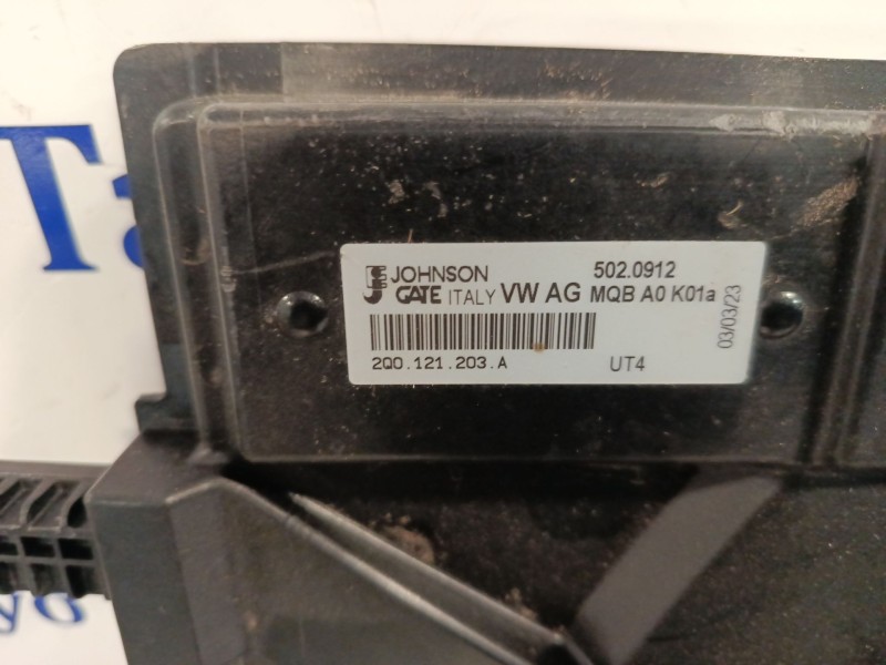 Recambio de electroventilador para seat ibiza v (kj1, kjg) 1.0 mpi referencia OEM IAM 2Q0121203A  1557188B
