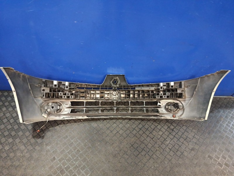 Recambio de paragolpes delantero para renault clio ii (bb_, cb_) 1.9 dti (b/cb0u) referencia OEM IAM 8200074471  