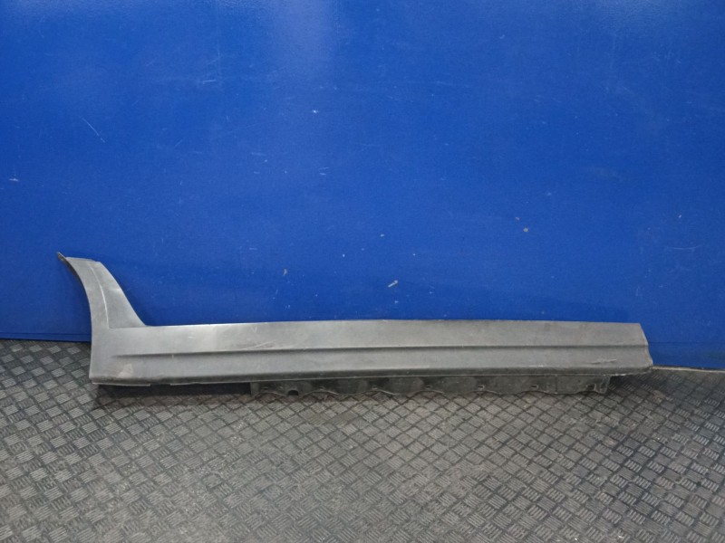 Recambio de faldon lateral para bmw x3 (e83) 2.0 d referencia OEM IAM 12125313 51773330866 