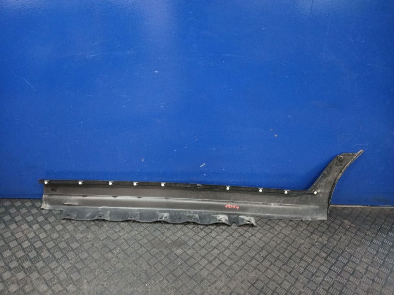 Recambio de faldon lateral para bmw x3 (e83) 2.0 d referencia OEM IAM 12125313 51773330866 