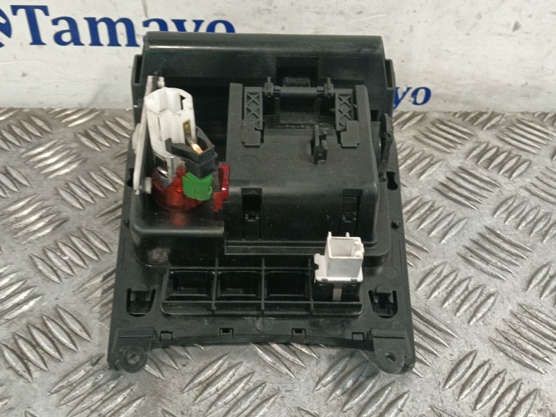Recambio de cenicero para volkswagen golf v (1k1) 1.9 tdi referencia OEM IAM 1K0857961  