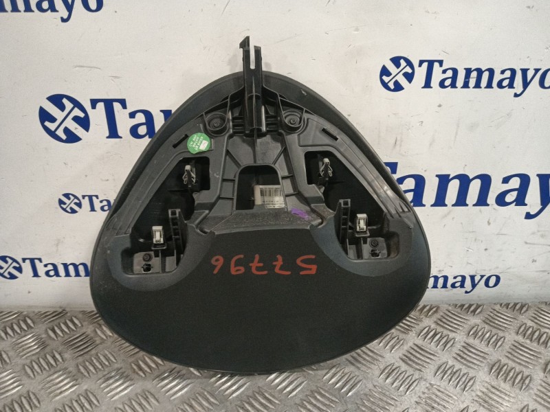Recambio de moldura para renault clio iv referencia OEM IAM 682409146R  