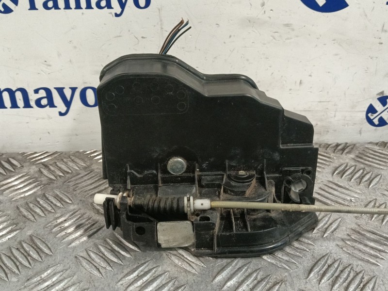 Recambio de cerradura puerta delantera izquierda para bmw 1 (e81) 120 d referencia OEM IAM 7202143  