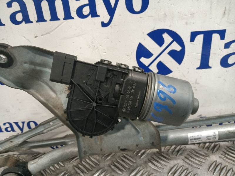 Recambio de motor limpia delantero para dacia duster 1.6 16v cat referencia OEM IAM 8200619512 3397020879 0390241544