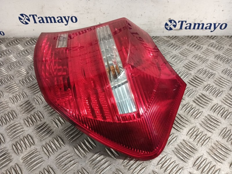 Recambio de piloto trasero derecho para bmw 1 (e81) 120 d referencia OEM IAM 63210397035 63217164956 