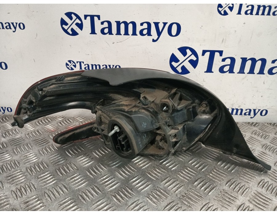 Recambio de piloto trasero derecho para peugeot 208 i (ca_, cc_) 1.2 vti 82 referencia OEM IAM 98104305800  