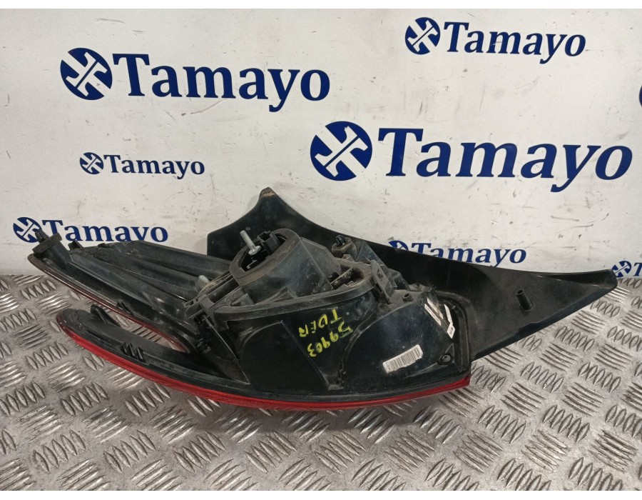 Recambio de piloto trasero derecho para peugeot 208 i (ca_, cc_) 1.2 vti 82 referencia OEM IAM 98104305800  