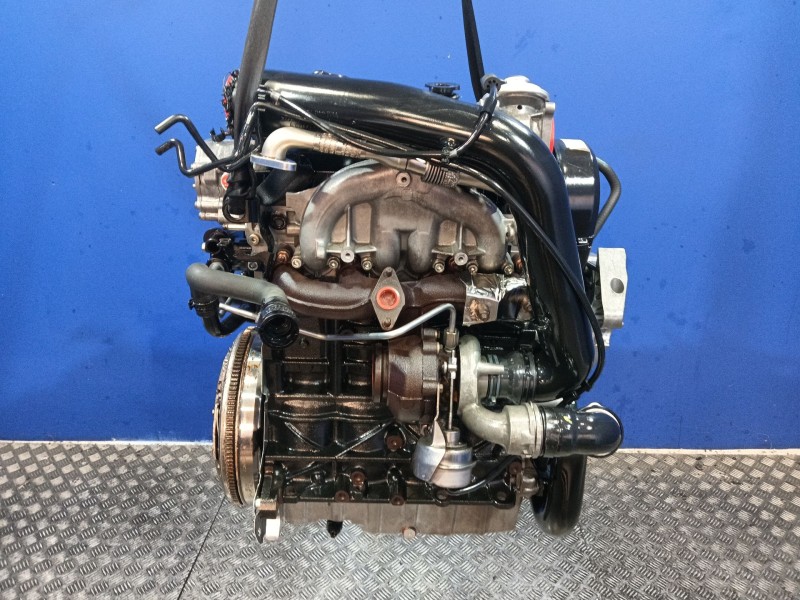 Recambio de motor completo para volkswagen golf v (1k1) 1.9 tdi referencia OEM IAM BKC  