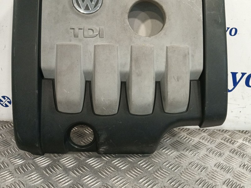 Recambio de tapa motor para volkswagen passat b6 variant (3c5) 2.0 tdi 16v referencia OEM IAM 03G103925BP  