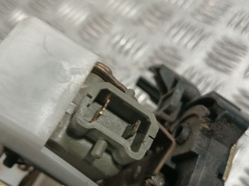 Recambio de cerradura puerta delantera izquierda para renault clio ii fase i (b/cbo) referencia OEM IAM   