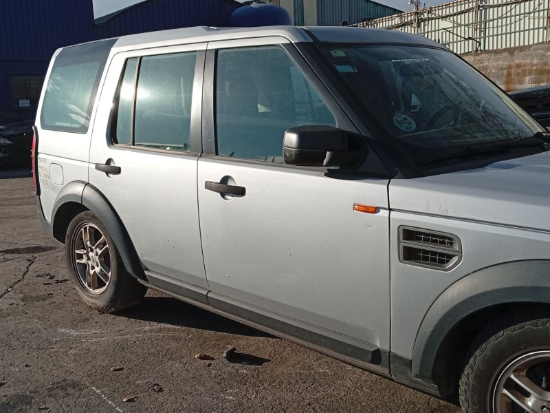 Recambio de puerta delantera derecha para land rover discovery iii (l319) 2.7 td 4x4 referencia OEM IAM LR016462  