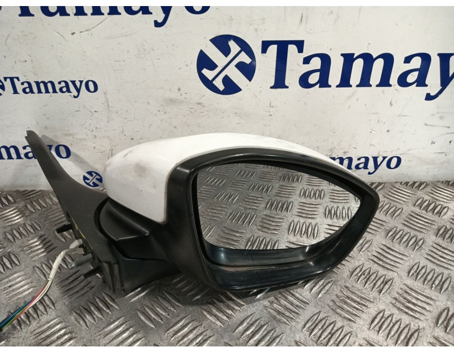 Recambio de retrovisor derecho para peugeot 208 i (ca_, cc_) 1.2 vti 82 referencia OEM IAM 232673078  