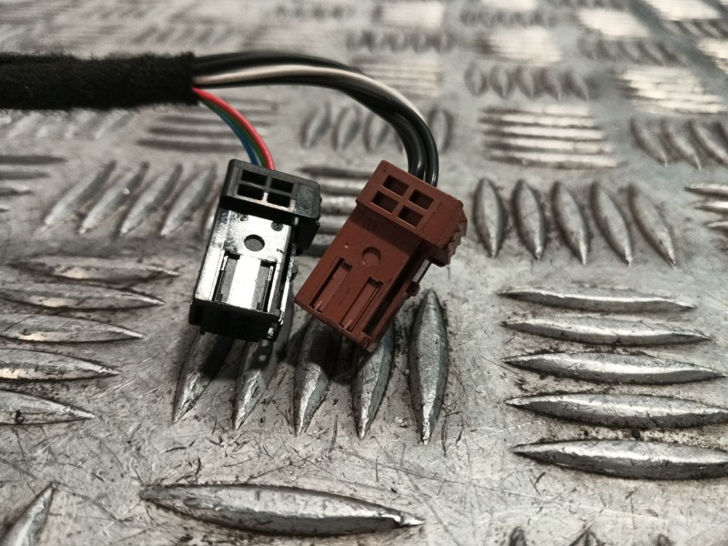 Recambio de retrovisor derecho para peugeot 208 i (ca_, cc_) 1.2 vti 82 referencia OEM IAM 232673078  