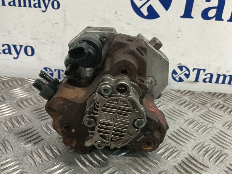 Recambio de bomba inyeccion para volvo s60 berlina d5 referencia OEM IAM 0445010043  