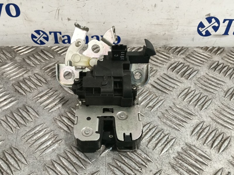 Recambio de cerradura maletero / porton para audi a3 sportback (8p) 2.0 tdi referencia OEM IAM 8K9827505A  