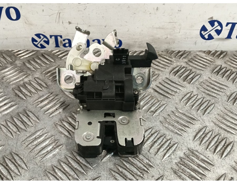 Recambio de cerradura maletero / porton para audi a3 sportback (8p) 2.0 tdi referencia OEM IAM 8K9827505A  
