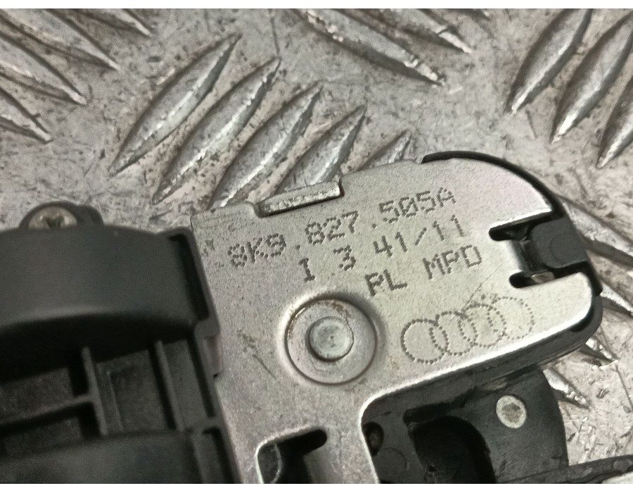 Recambio de cerradura maletero / porton para audi a3 sportback (8p) 2.0 tdi referencia OEM IAM 8K9827505A  