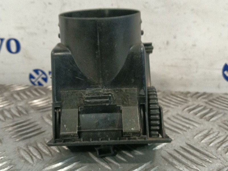 Recambio de rejilla aireadora para volkswagen golf cabrio 1.8 referencia OEM IAM 171819701 155819709A 171819709H