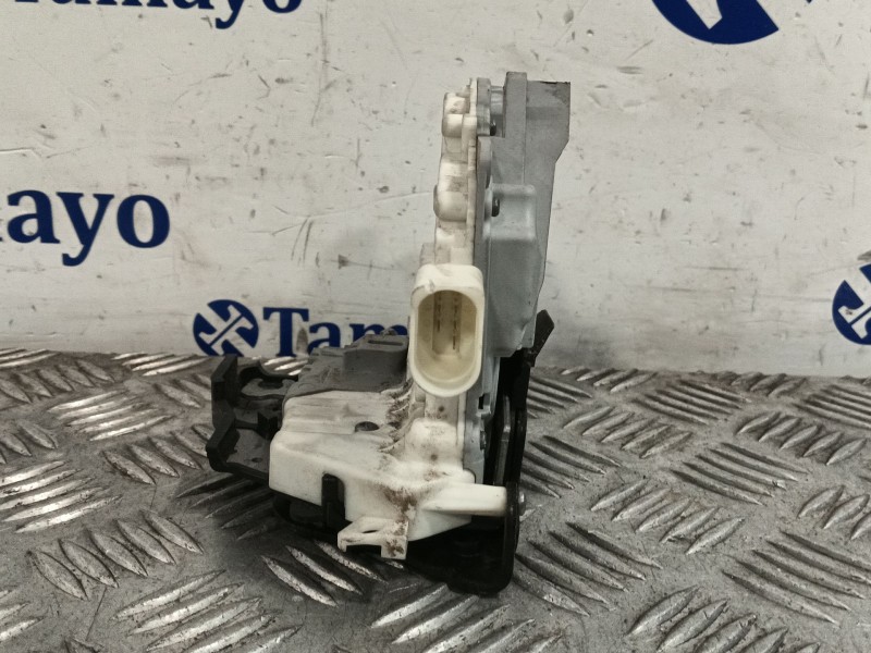 Recambio de cerradura puerta delantera derecha para audi a3 sportback (8p) 2.0 tdi referencia OEM IAM 4F1837016  