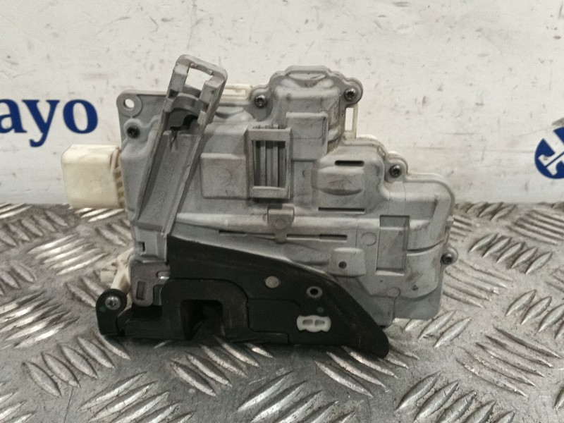 Recambio de cerradura puerta delantera derecha para audi a3 sportback (8p) 2.0 tdi referencia OEM IAM 4F1837016  