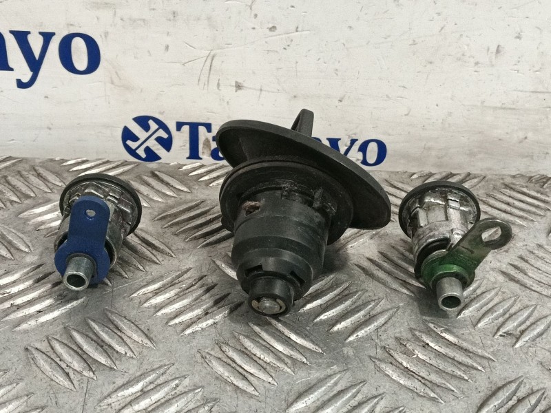 Recambio de bombin para ford transit caja cerrada, media (fy) (2000 =>) referencia OEM IAM   