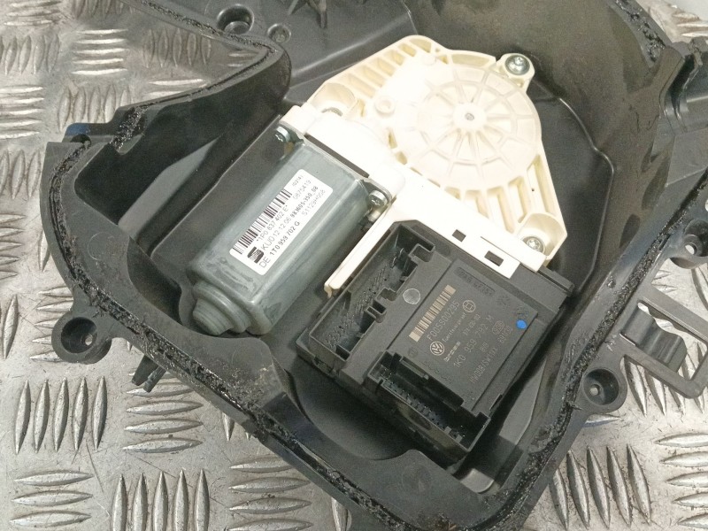 Recambio de elevalunas delantero derecho para seat leon (1p1) fr hatchback referencia OEM IAM 1P0867436  