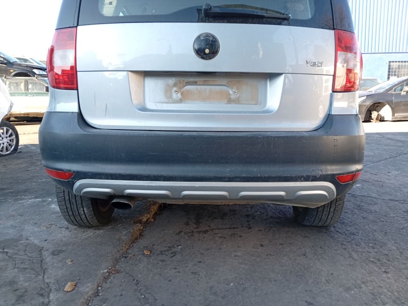 Recambio de refuerzo paragolpes trasero para skoda yeti (5l) 1.2 tsi referencia OEM IAM   