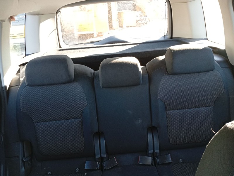 Recambio de asientos traseros para skoda yeti (5l) 1.2 tsi referencia OEM IAM   
