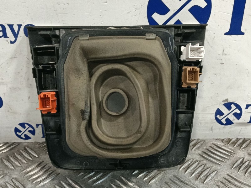 Recambio de guarnecidos palanca cambio para volkswagen passat berlina (3c2) referencia OEM IAM 3C0864263A  