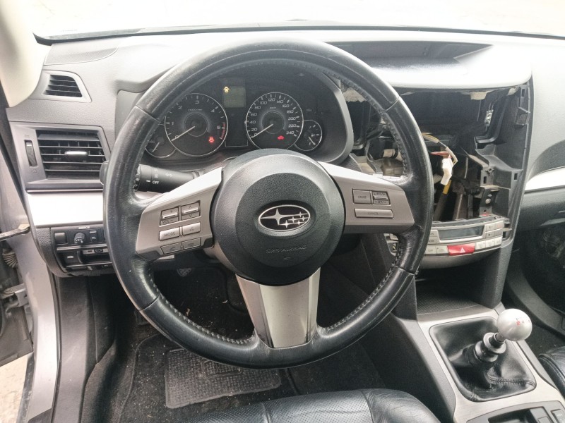 subaru legacy v (bm) del año 2010