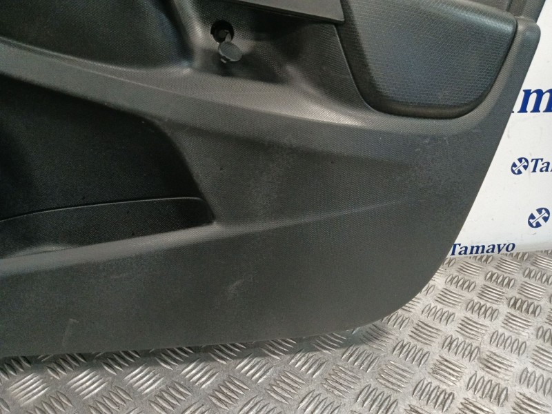 Recambio de guarnecido puerta delantera derecha para renault clio iv referencia OEM IAM 809004539R 1135265X 