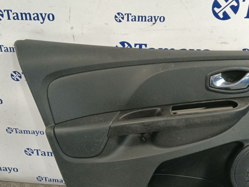 Recambio de guarnecido puerta delantera izquierda para renault clio iv referencia OEM IAM 8090184552R 1135264X 