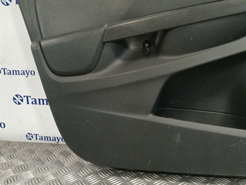 Recambio de guarnecido puerta delantera izquierda para renault clio iv referencia OEM IAM 8090184552R 1135264X 