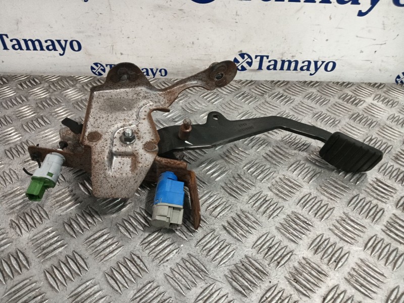 Recambio de pedal embrague para renault clio iv referencia OEM IAM 465039054R  