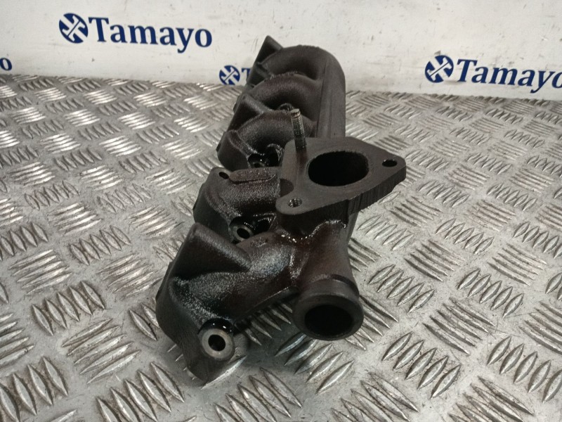 Recambio de colector escape para volvo s60 berlina d5 referencia OEM IAM 8642826  