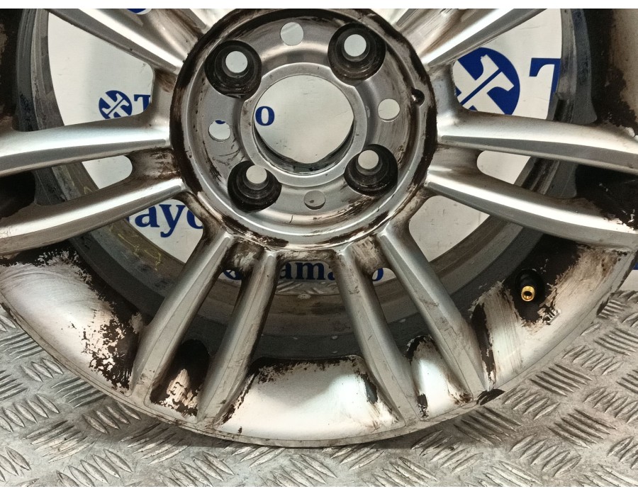 Recambio de llanta para lancia ypsilon (843_) 1.3 d multijet (843.axe11, 843.axe1a) referencia OEM IAM 735425975  