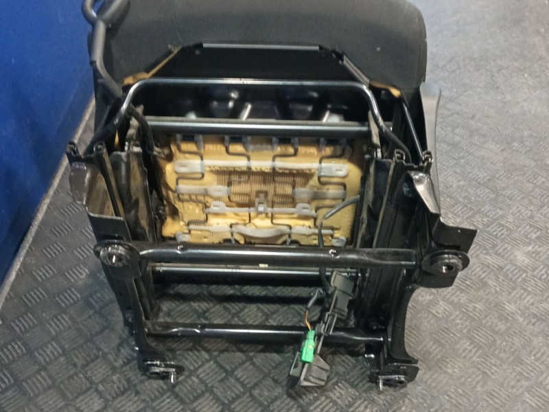 Recambio de asiento delantero izquierdo para citroën berlingo multispace (b9) 1.2 puretech 110 referencia OEM IAM 441325200  