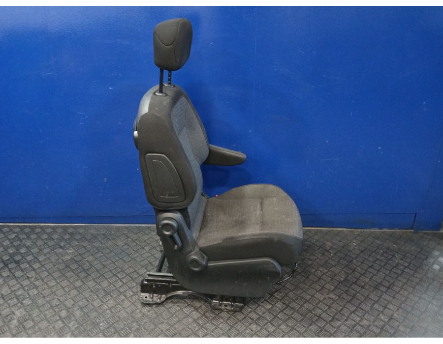 Recambio de asiento delantero derecho para citroën berlingo multispace (b9) 1.2 puretech 110 referencia OEM IAM 441325300  
