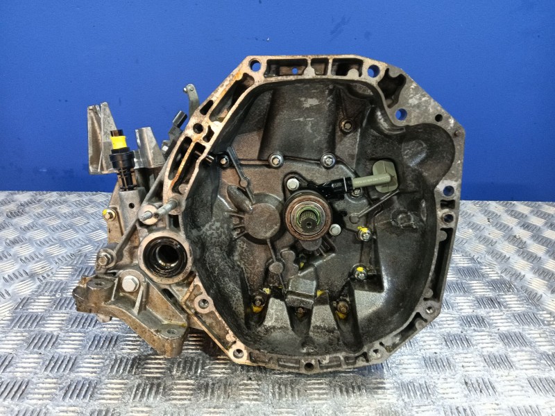 Recambio de caja cambios para renault clio ii (bb_, cb_) 1.5 dci (b/cb3m) referencia OEM IAM JH3193  