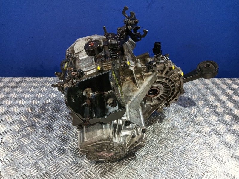 Recambio de caja cambios para hyundai getz (tb) 1.1 referencia OEM IAM H41773  