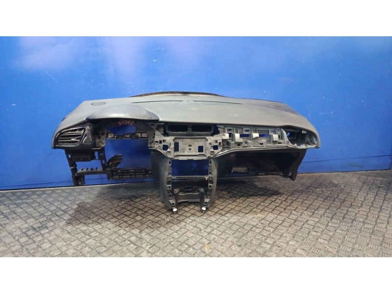 Recambio de salpicadero para citroën c3 1.2 12v vti referencia OEM IAM 9684150977 980168472D 