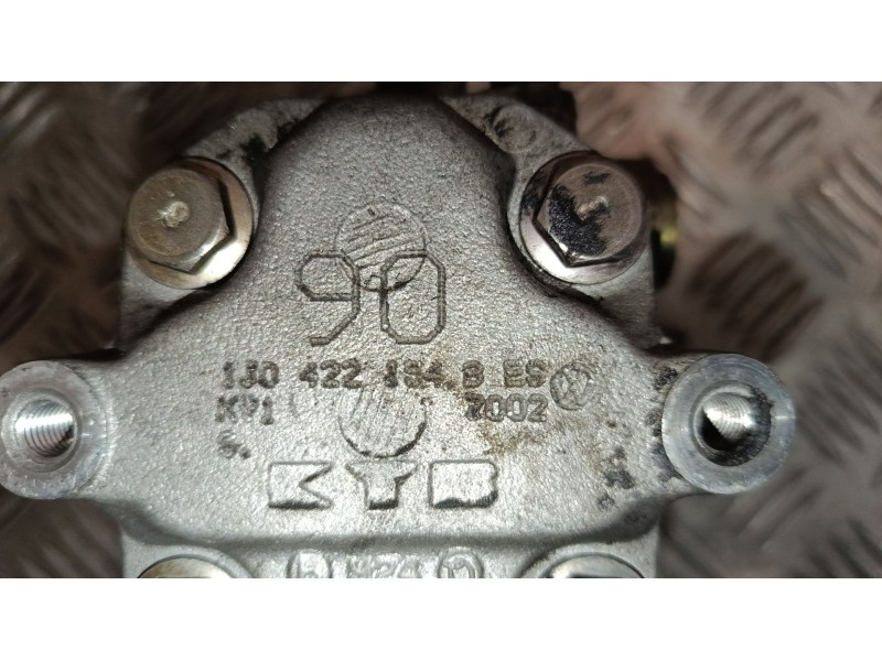 Recambio de bomba direccion para volkswagen golf iv (1j1) 1.6 16v referencia OEM IAM 1J0422154B  