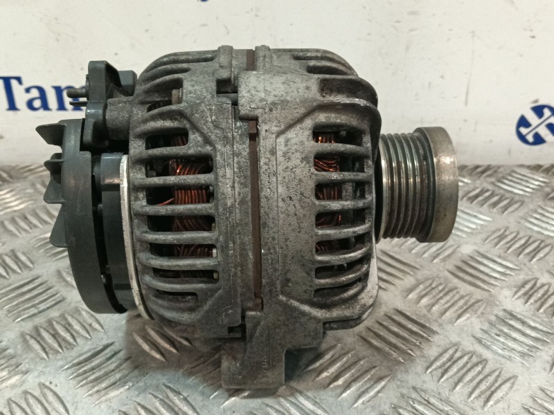 Recambio de alternador para volvo s60 berlina d5 referencia OEM IAM 8676496 0124525029 