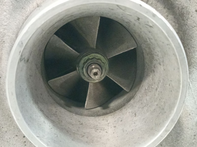 Recambio de turbocompresor para volvo s60 berlina d5 referencia OEM IAM GT2052V 3653146 