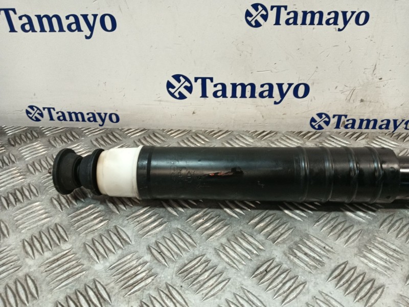 Recambio de amortiguador trasero izquierdo para renault clio iv referencia OEM IAM 562109815R  