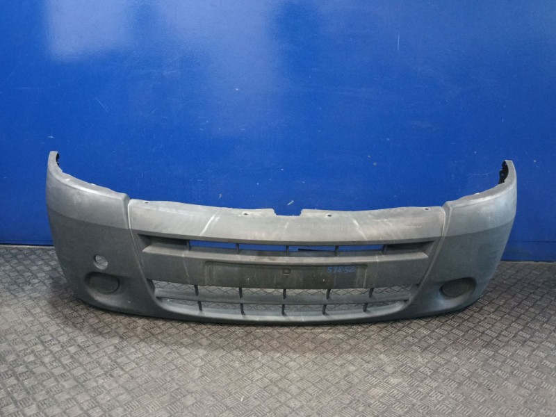 Recambio de paragolpes delantero para renault master ii furgoneta (fd) 2.5 dci 120 referencia OEM IAM 8200197134  