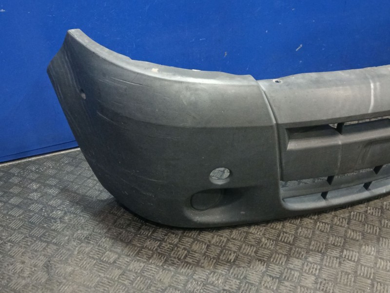 Recambio de paragolpes delantero para renault master ii furgoneta (fd) 2.5 dci 120 referencia OEM IAM 8200197134  