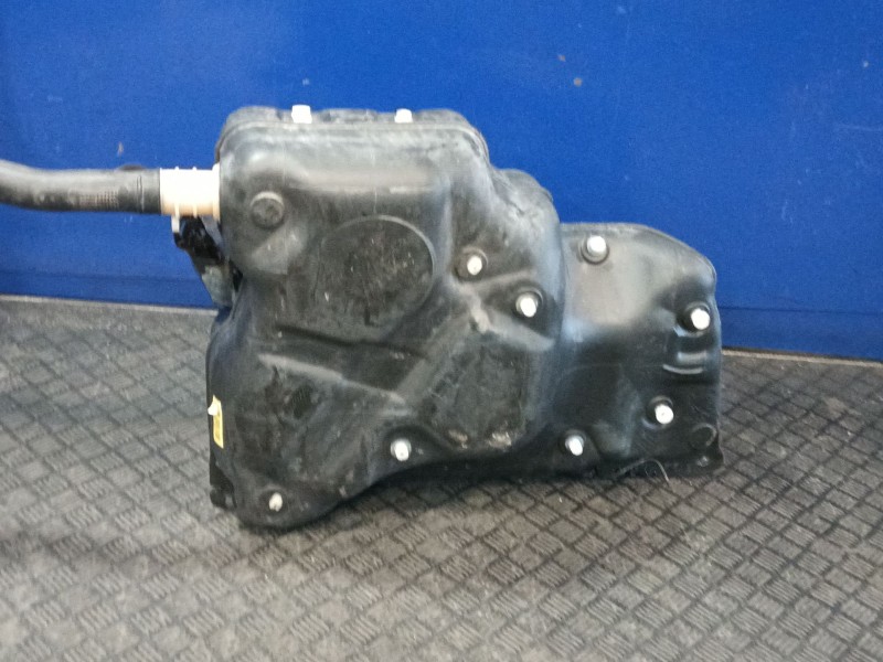 Recambio de deposito combustible para citroën berlingo referencia OEM IAM 9813694780  