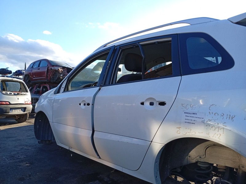Recambio de puerta trasera izquierda para renault koleos 2.0 dci diesel fap referencia OEM IAM 821010028R  